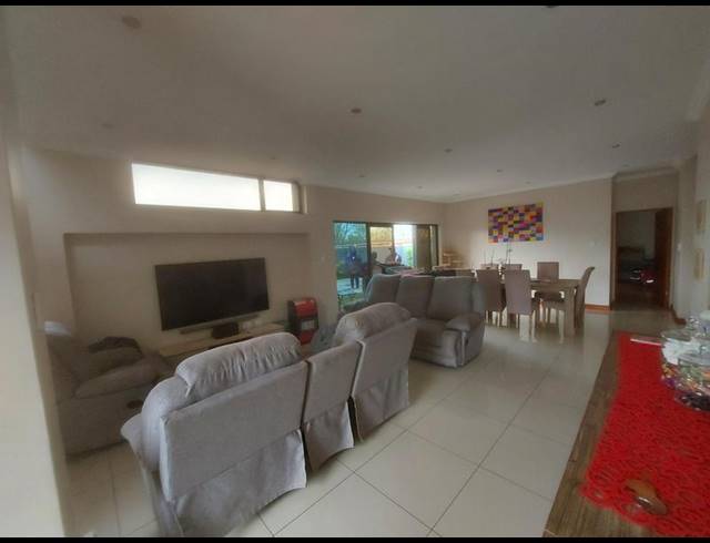 4 BEDROOM HOUSE FOR SALE IN RASLOUW GARDENS